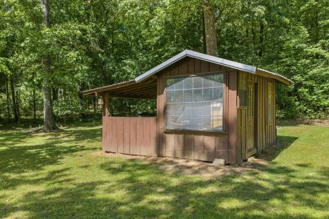 8932 Mount Carmel Road Decaturville TN 38329