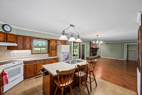 8932 Mount Carmel Road Decaturville TN 38329