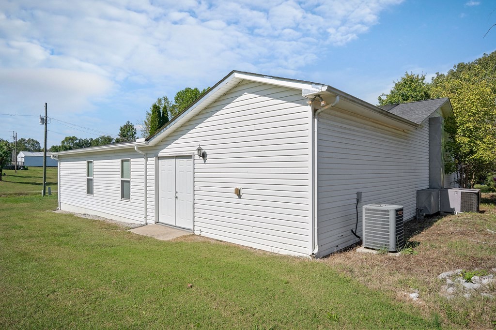 150 Tabernacle Road Smithville TN 37166