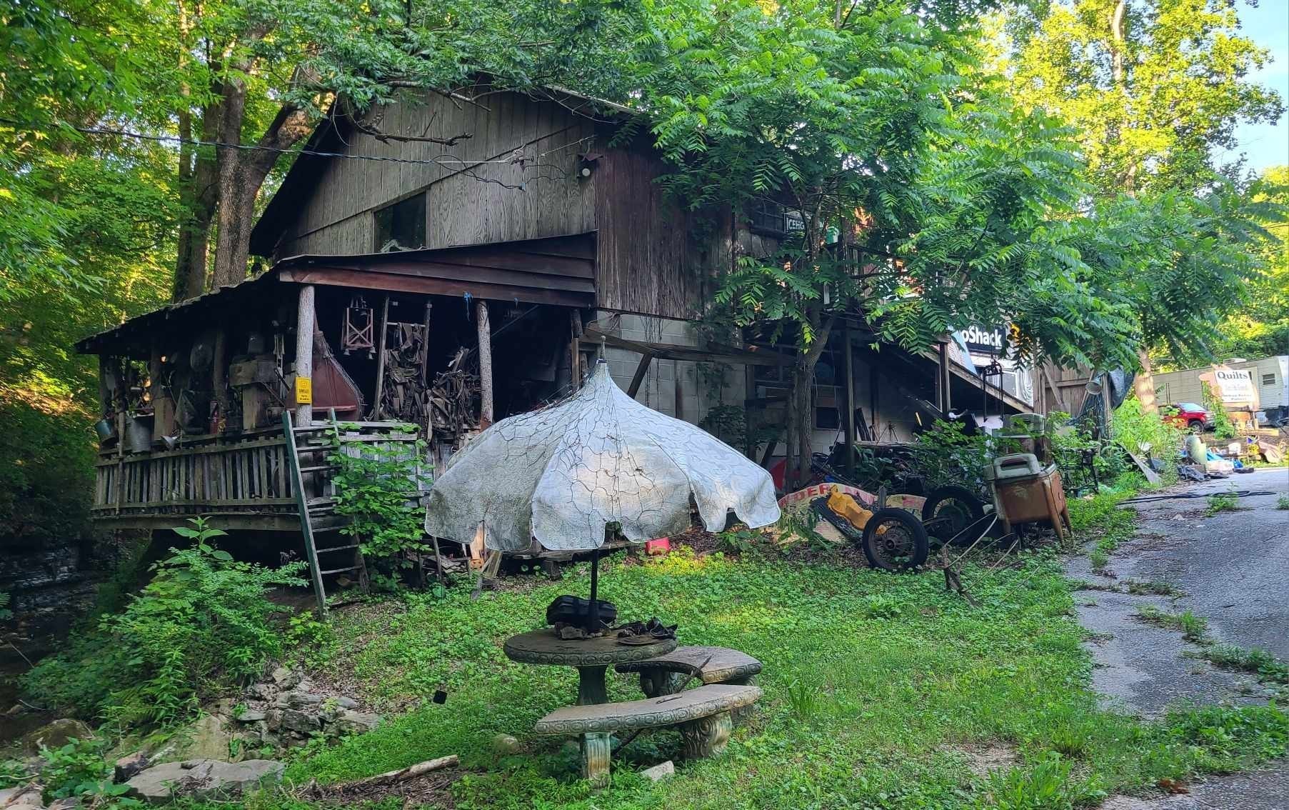 2024 Powdermill Hill Road Lawrenceburg TN 38464
