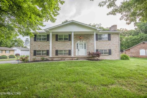 800 Foster Drive Lenoir City TN 37772