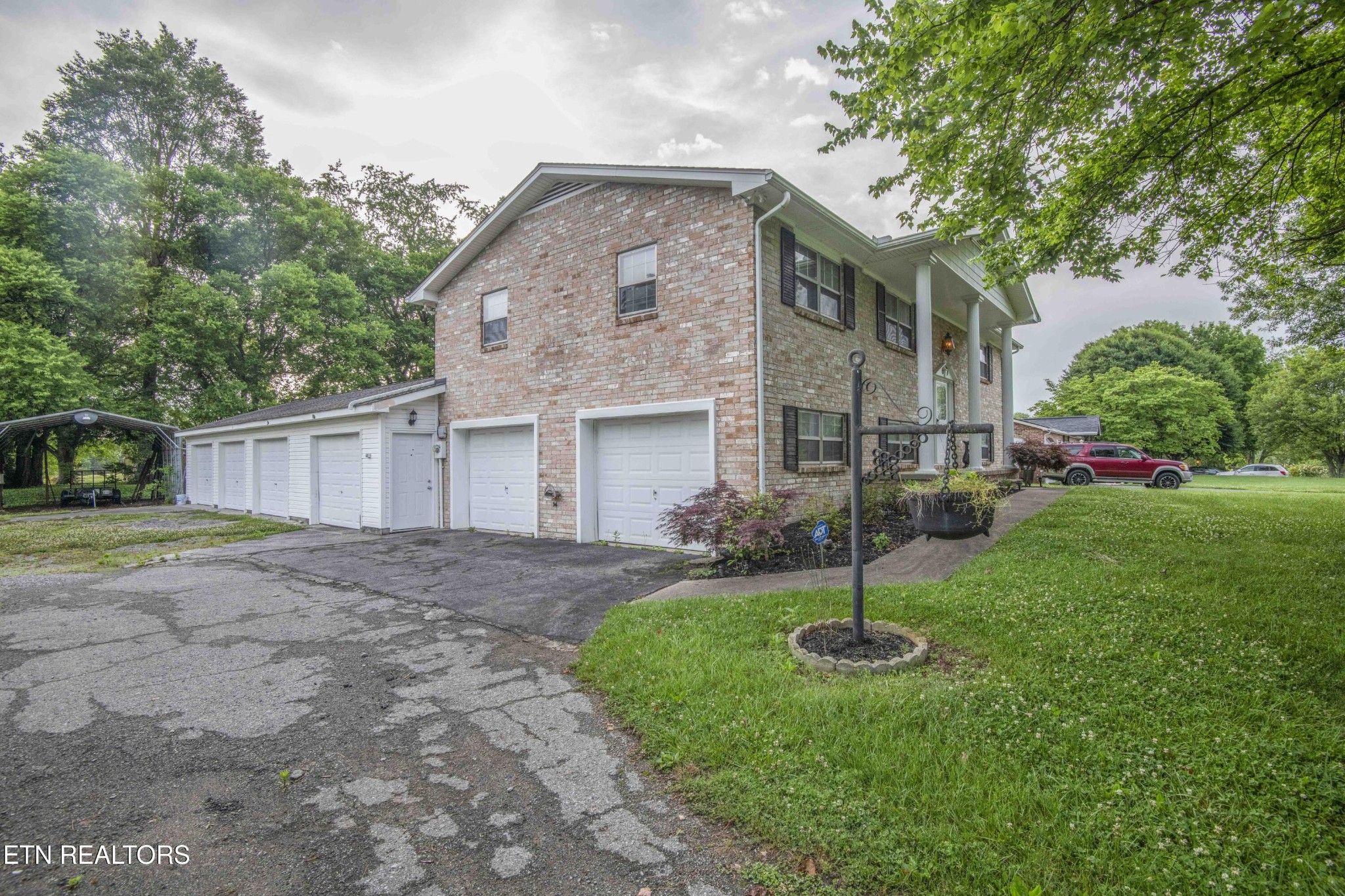 800 Foster Drive Lenoir City TN 37772
