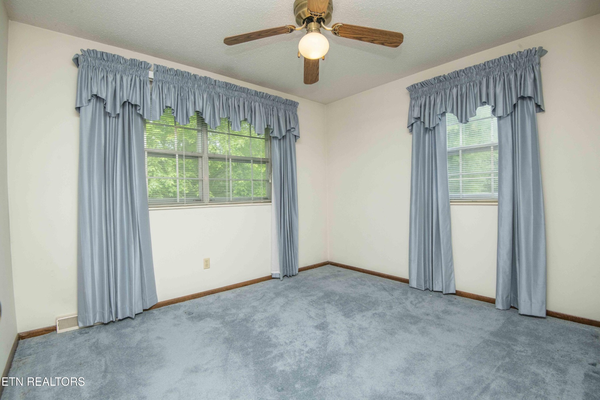 800 Foster Drive Lenoir City TN 37772