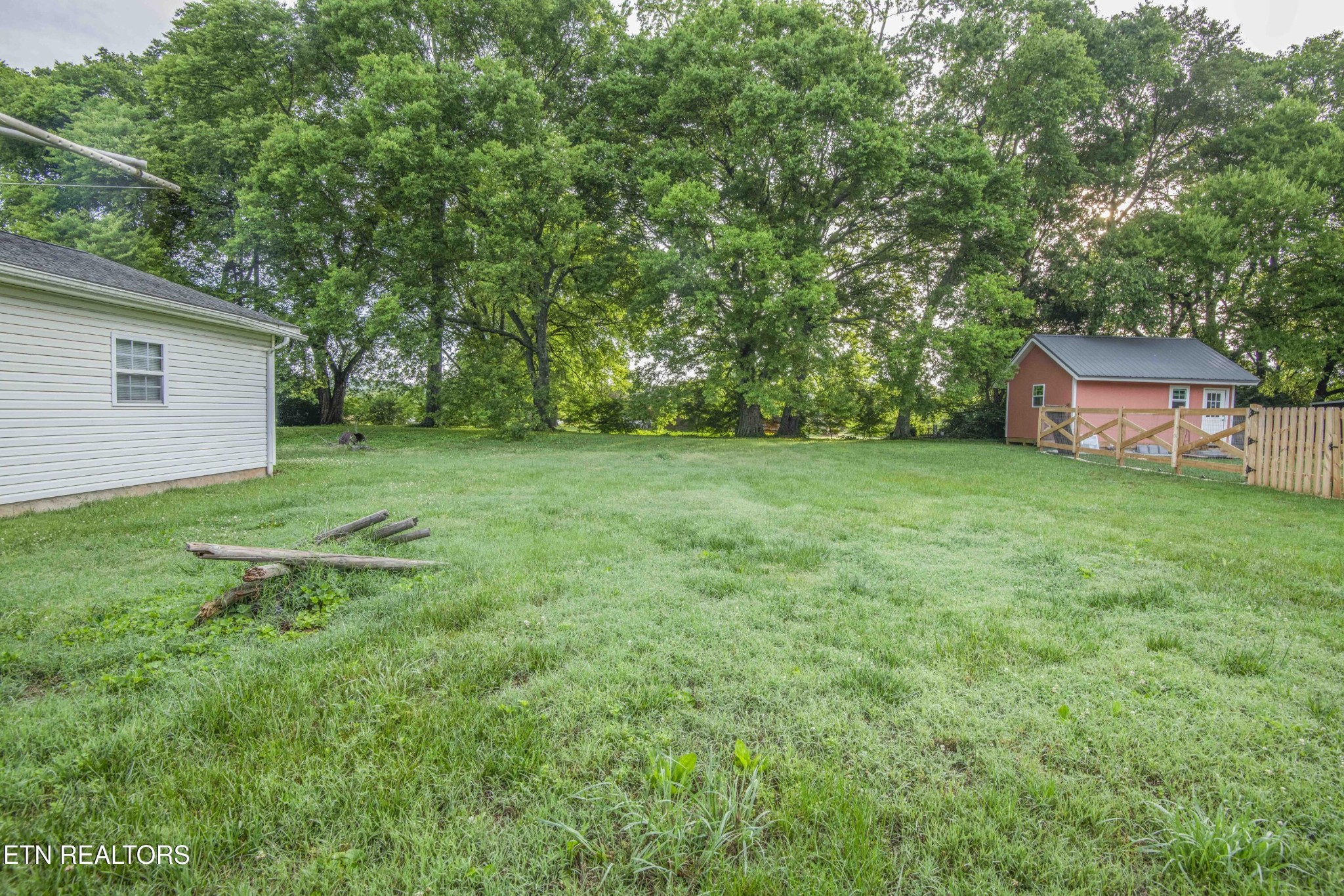 800 Foster Drive Lenoir City TN 37772