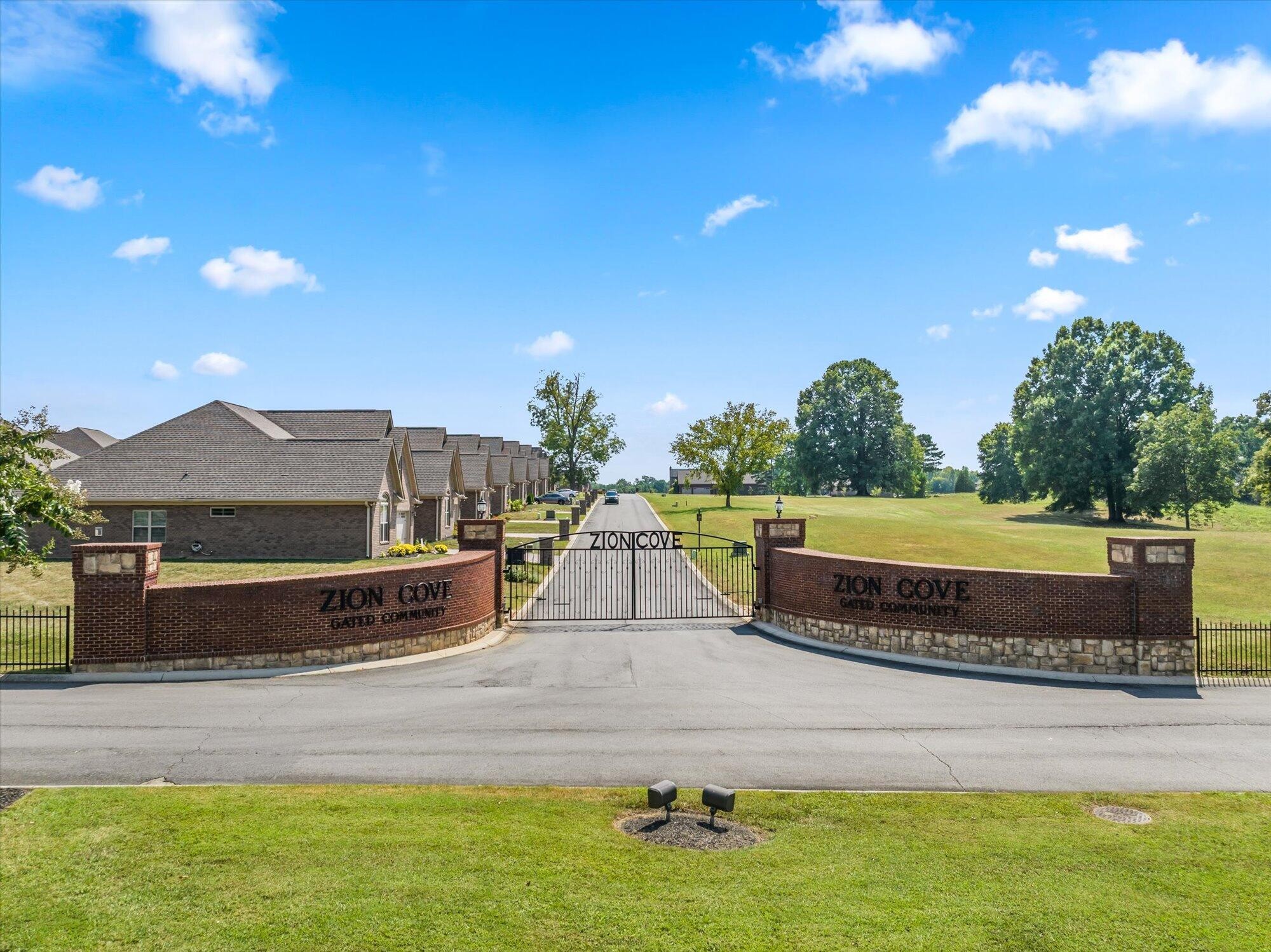 225 Lake View Point Englewood TN 37329