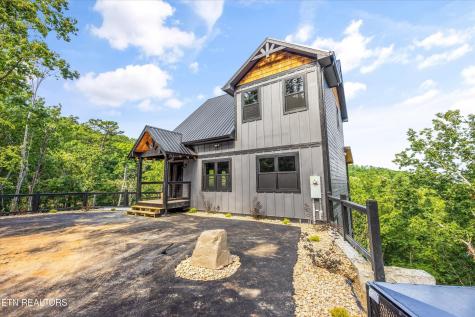 3414 Sugar Maple Loop Road Sevierville TN 37862