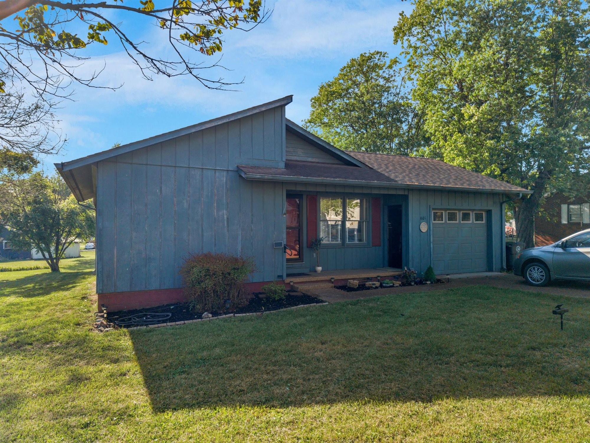 601 Courthouse View Street Lafayette TN 37083