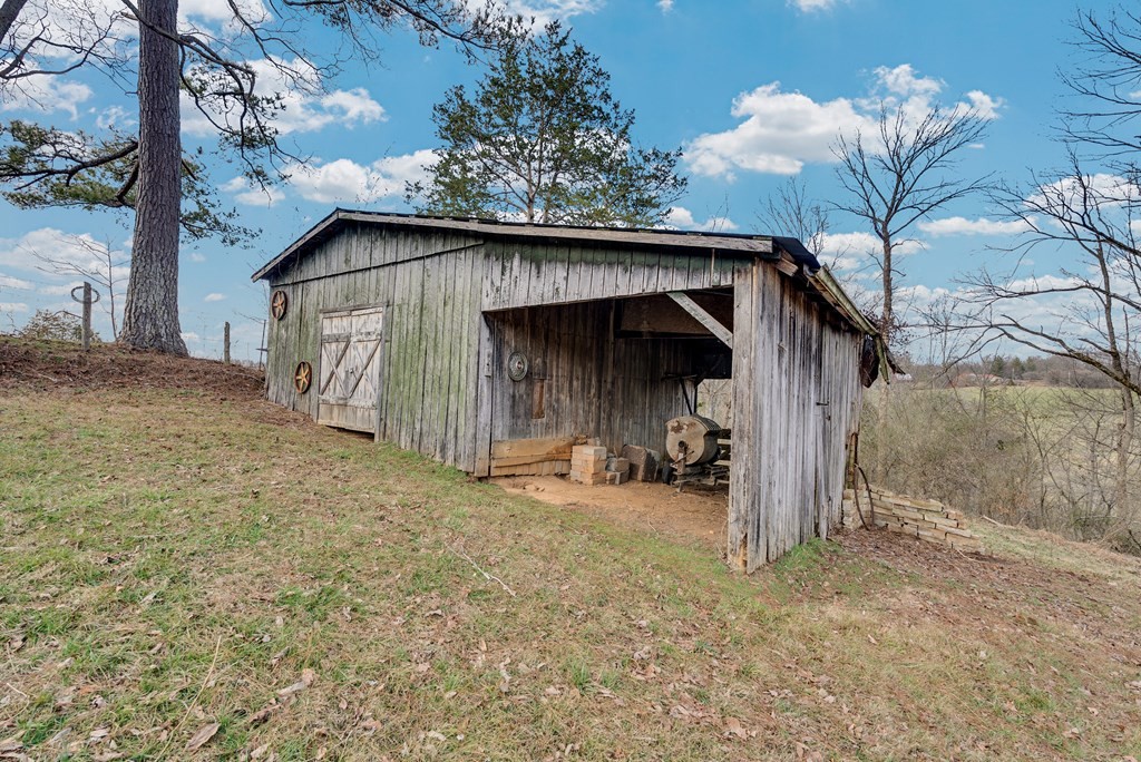 579 Blue Springs Road Sparta TN 38583