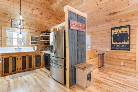 6095 Old Highway 13 Hurricane Mills TN 37078
