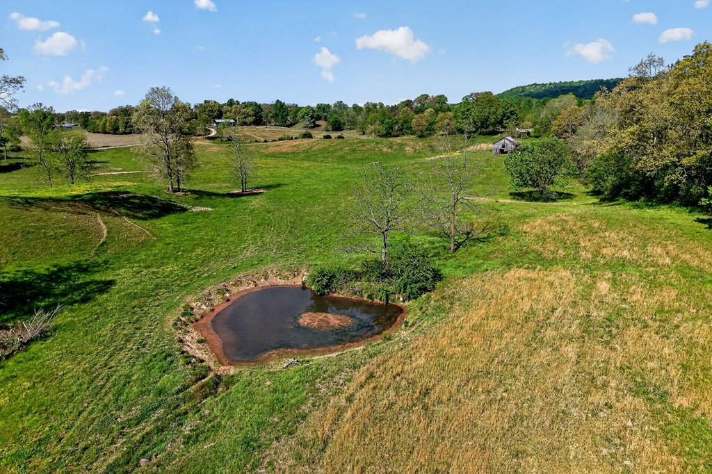 515 Jericho Road Quebeck TN 38579