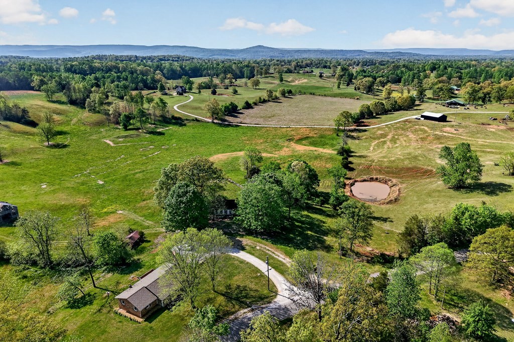 515 Jericho Road Quebeck TN 38579
