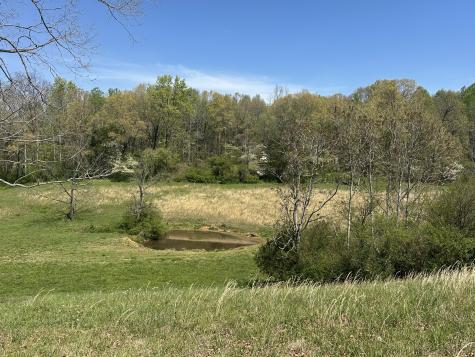 515 Jericho Road Quebeck TN 38579