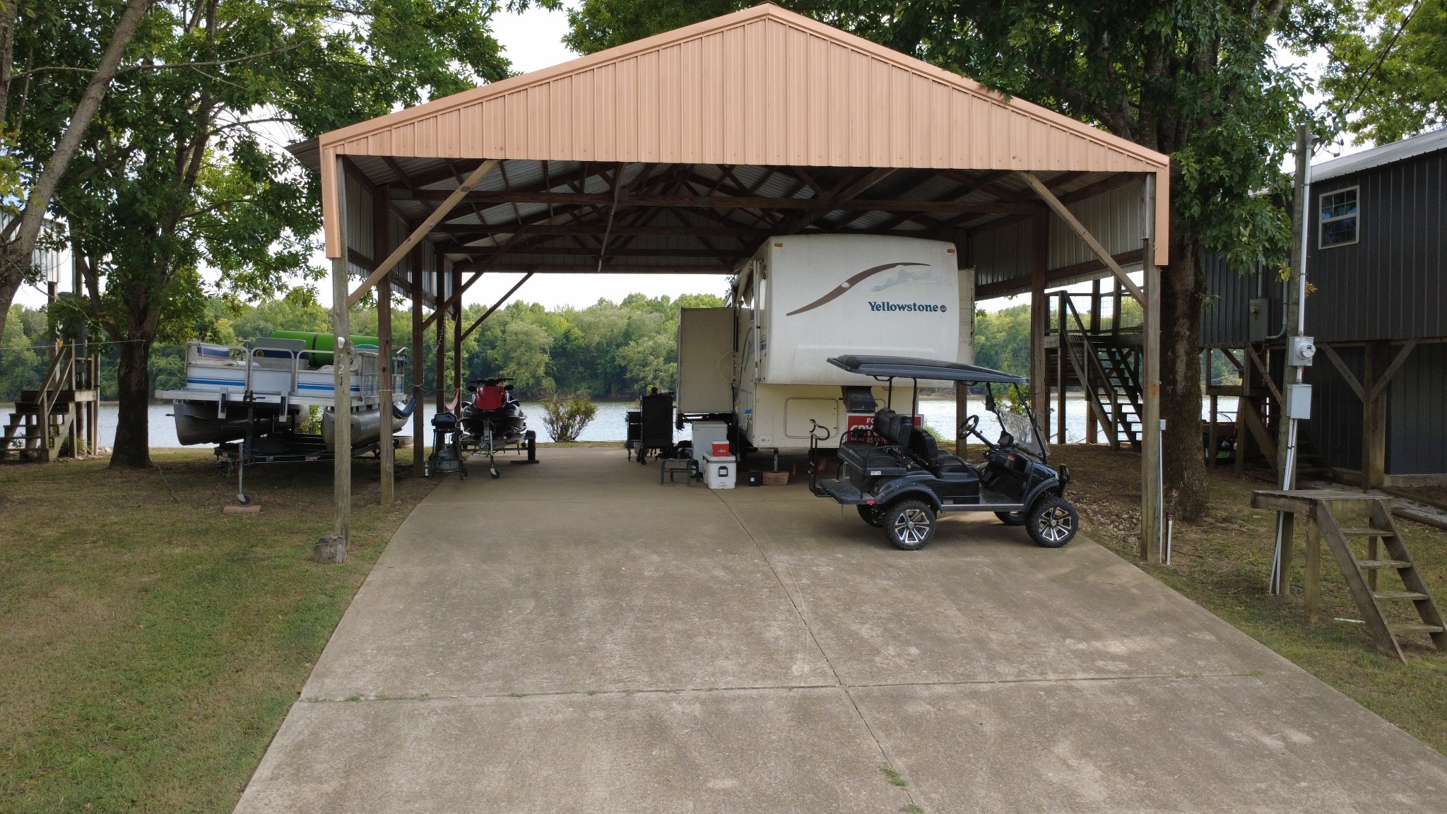 721 Beechview Road Clifton TN 38425