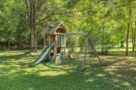 1956 Upper Station Camp Creek Road Cottontown TN 37048