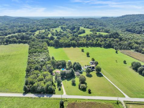1956 Upper Station Camp Creek Road Cottontown TN 37048