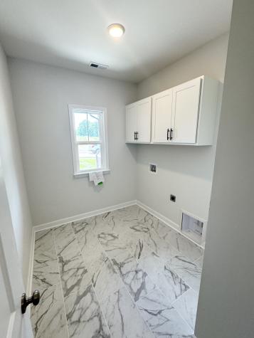 1933 Hildebrand Lane Columbia TN 38401