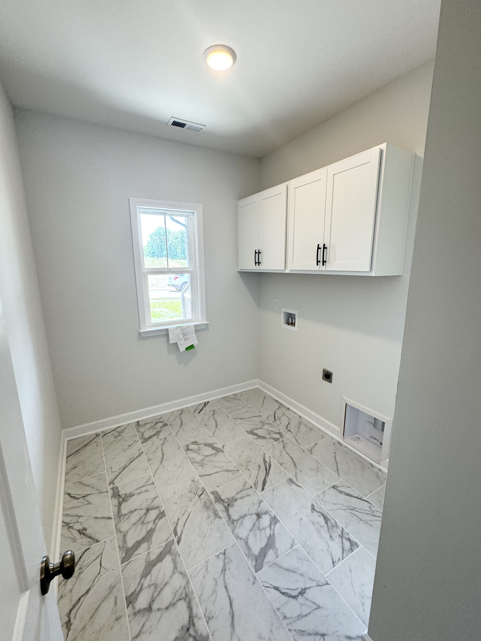 1933 Hildebrand Lane Columbia TN 38401