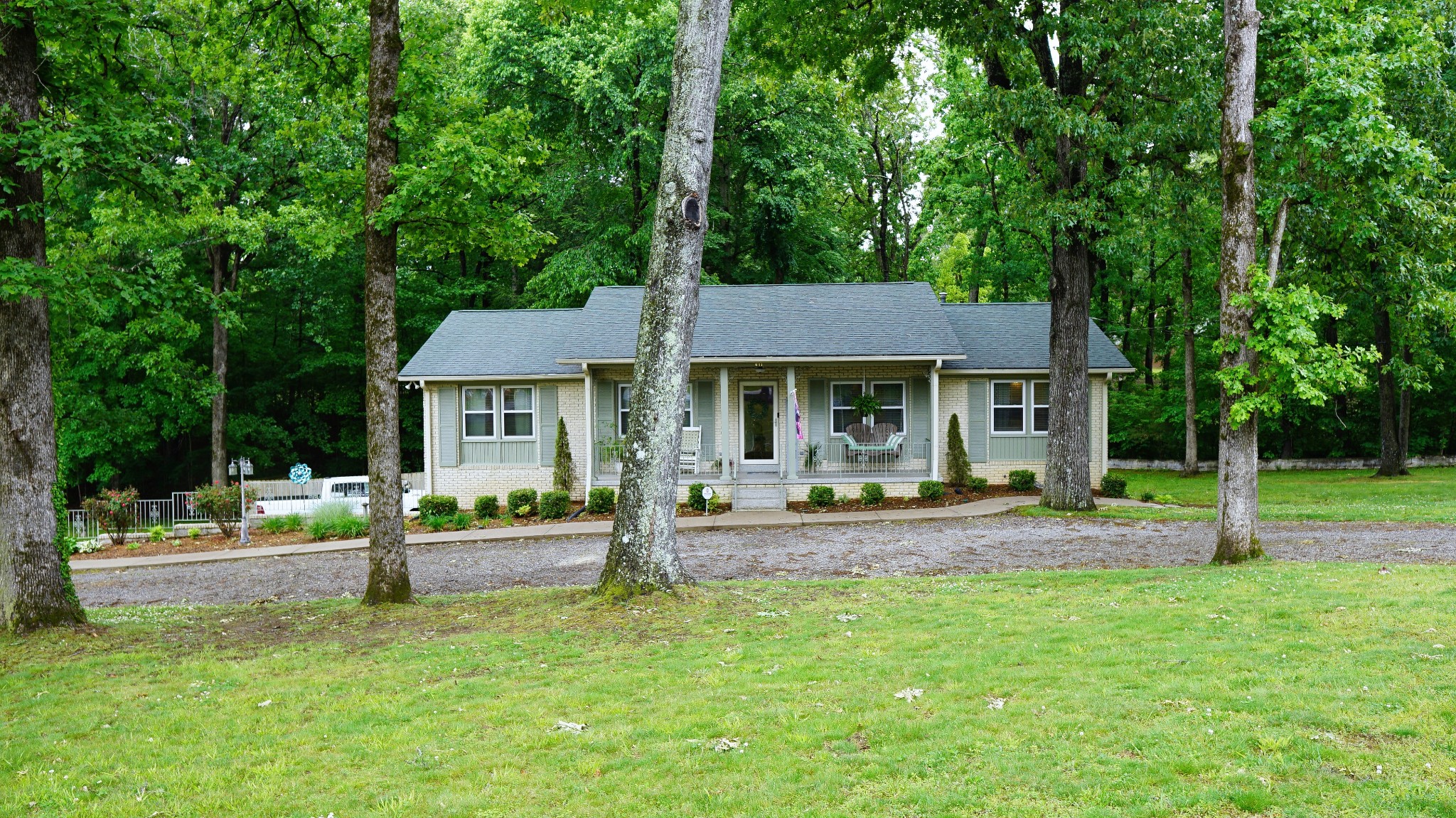 100 Canary Drive Dickson TN 37055