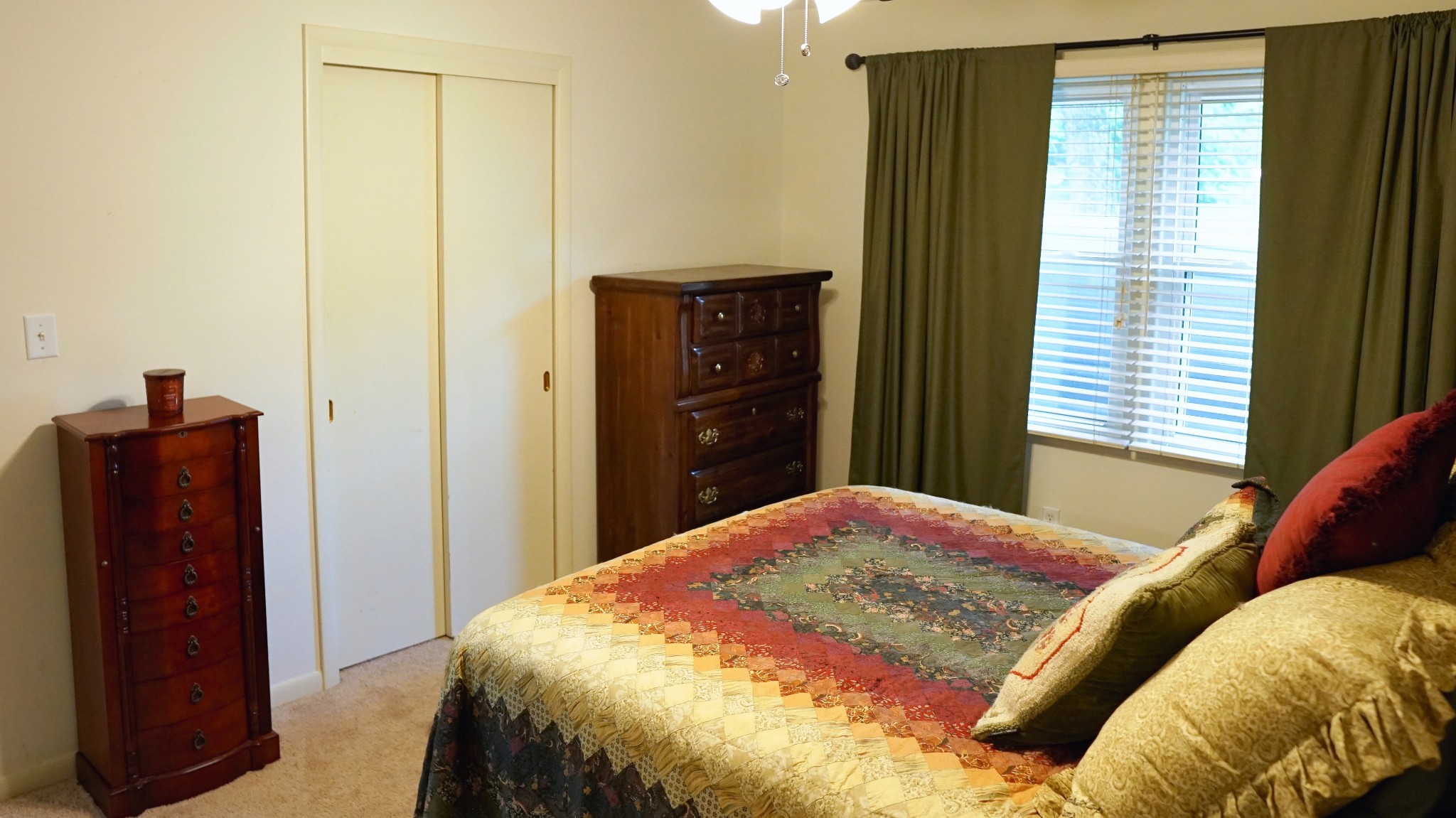 100 Canary Drive Dickson TN 37055
