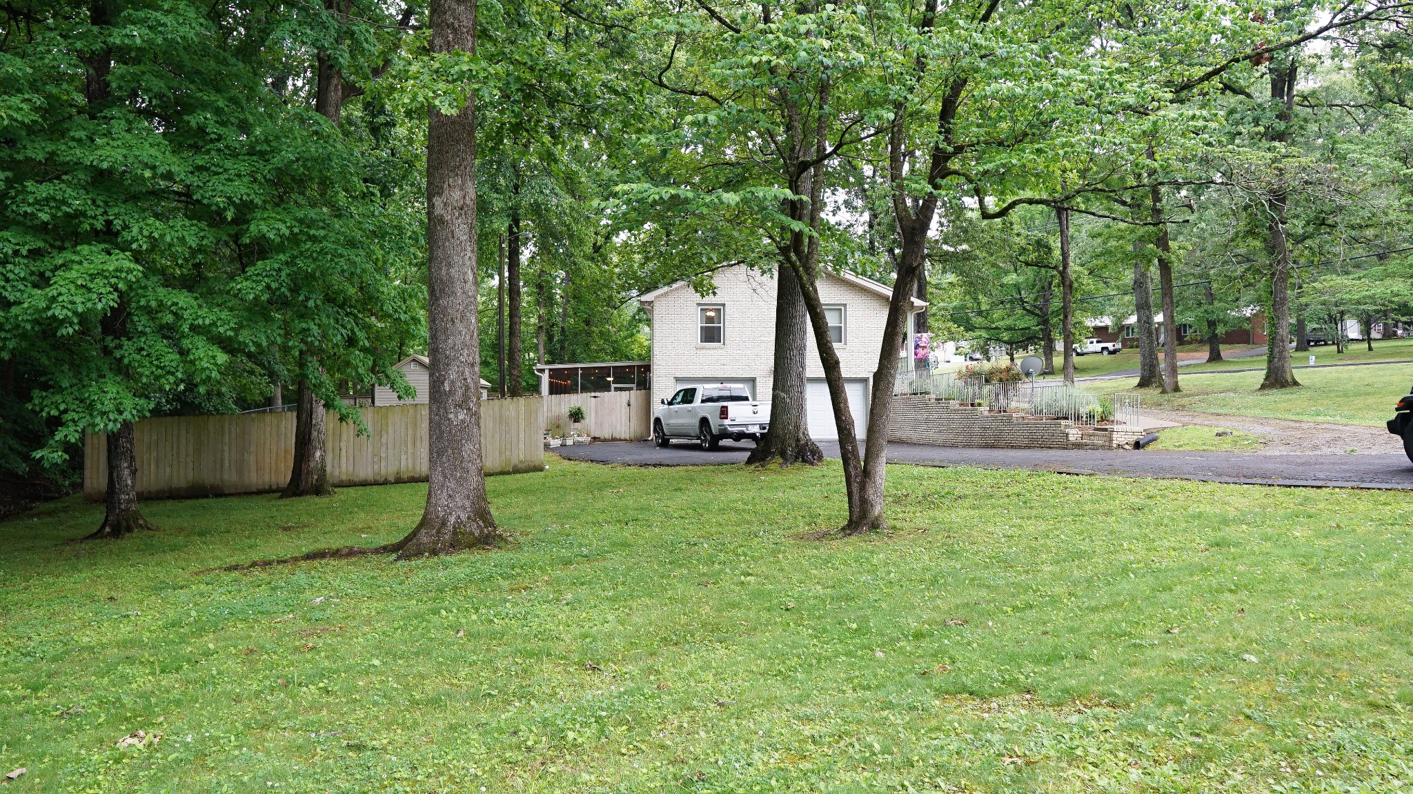100 Canary Drive Dickson TN 37055