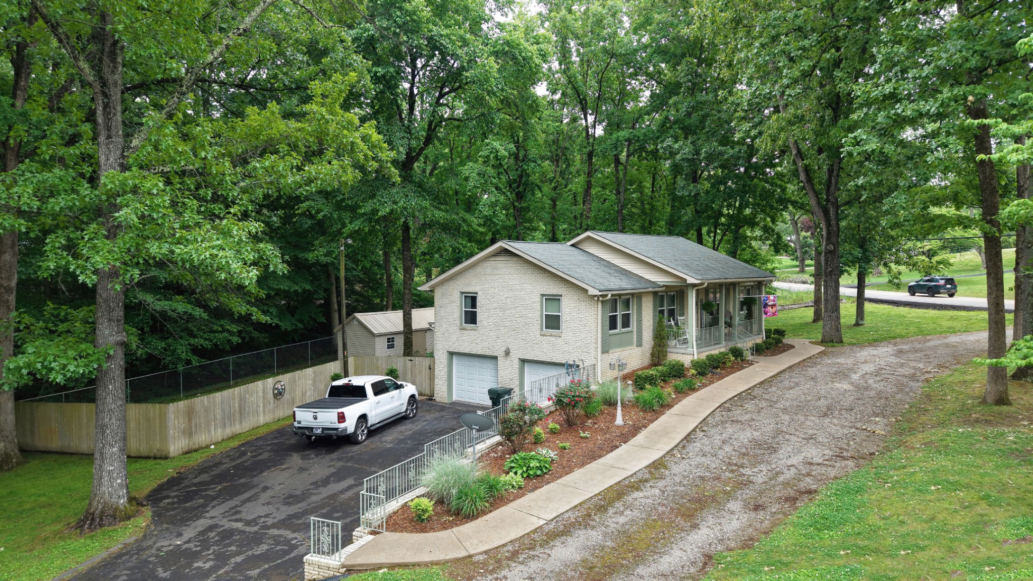 100 Canary Drive Dickson TN 37055