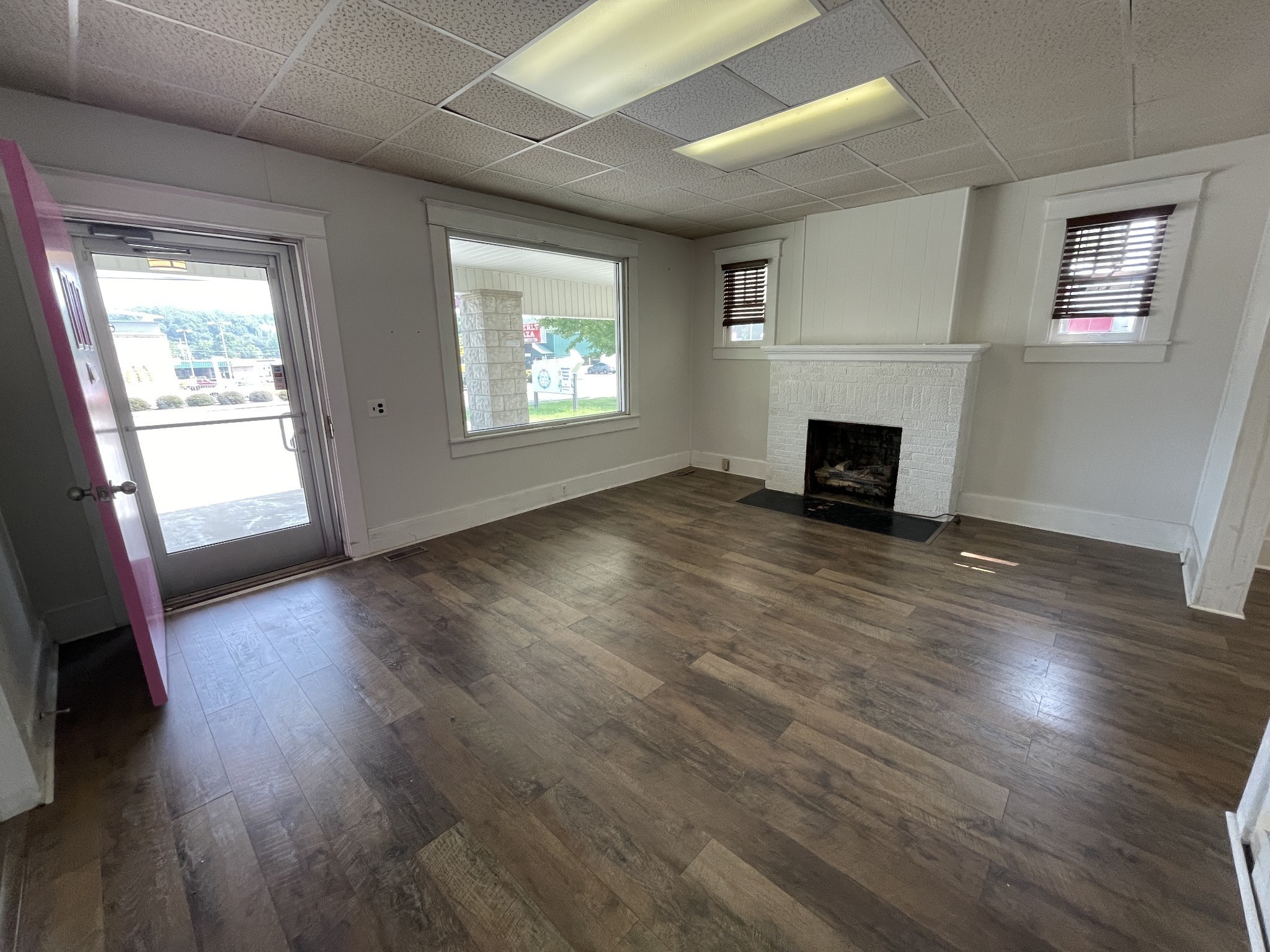 312 W Main Street Waverly TN 37185