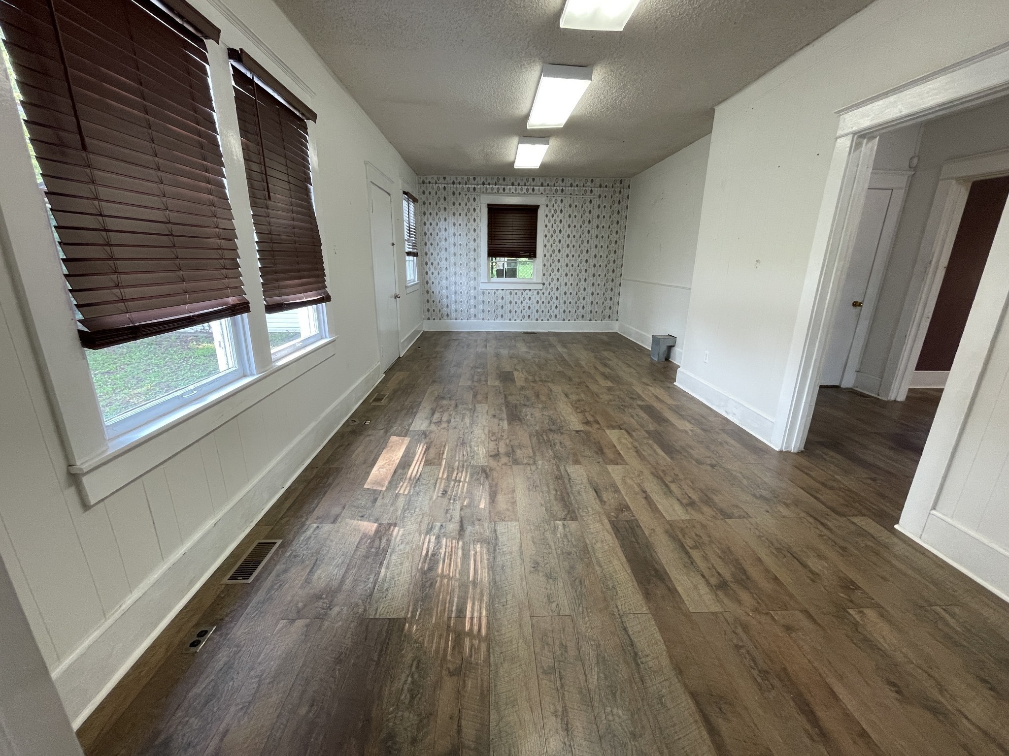 312 W Main Street Waverly TN 37185