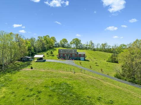 4341 Marlowe Road Williamsport TN 38487