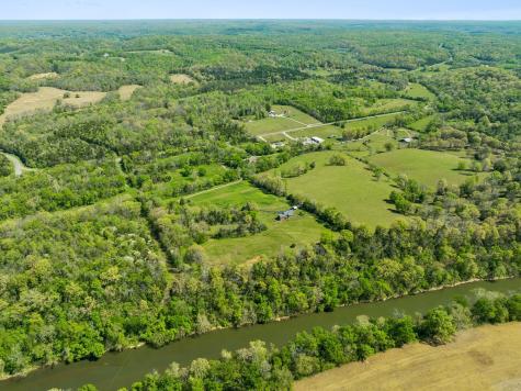 4341 Marlowe Road Williamsport TN 38487