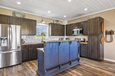 4341 Marlowe Road Williamsport TN 38487