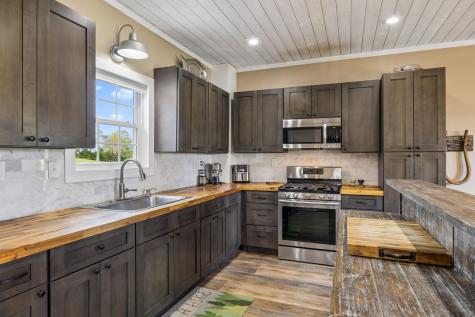 4341 Marlowe Road Williamsport TN 38487