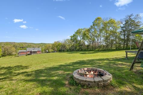 4341 Marlowe Road Williamsport TN 38487