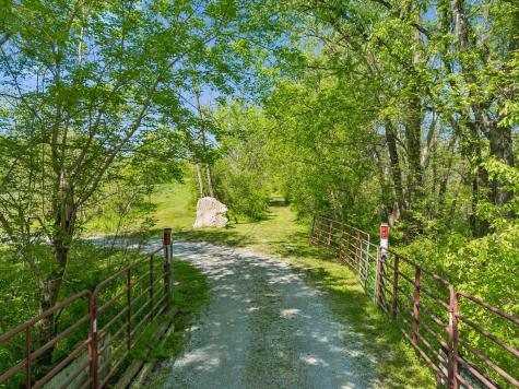 4341 Marlowe Road Williamsport TN 38487
