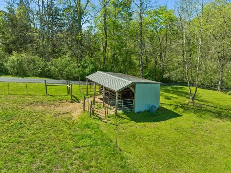 4341 Marlowe Road Williamsport TN 38487