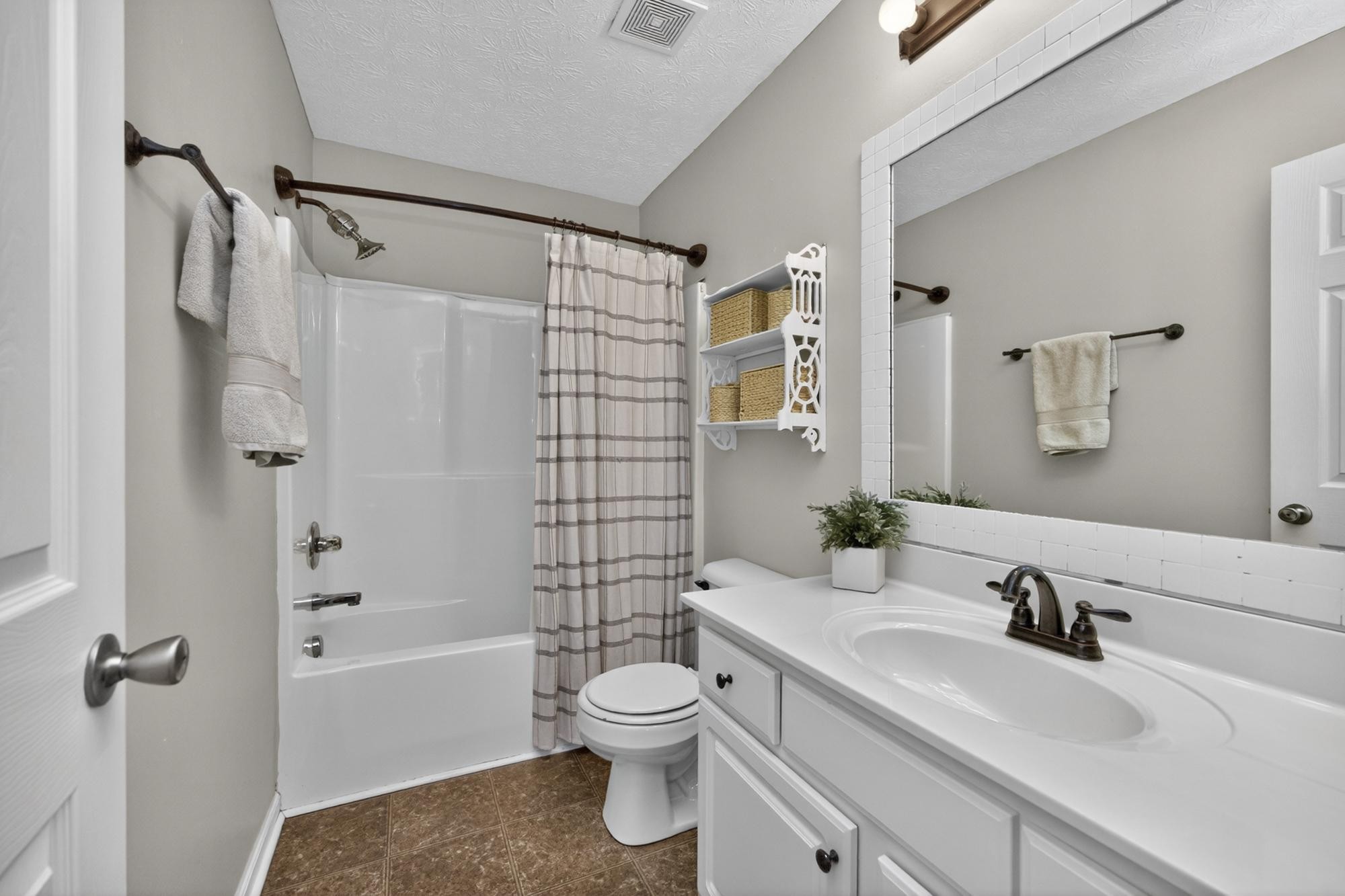 102 Latham Court Hendersonville TN 37075