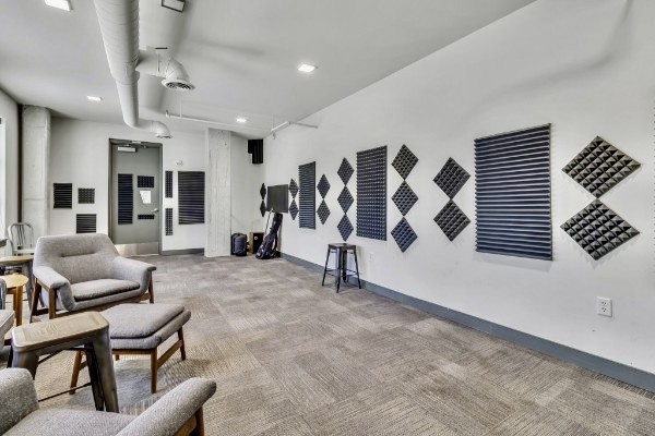 1900 12th Ave, S Nashville TN 37203