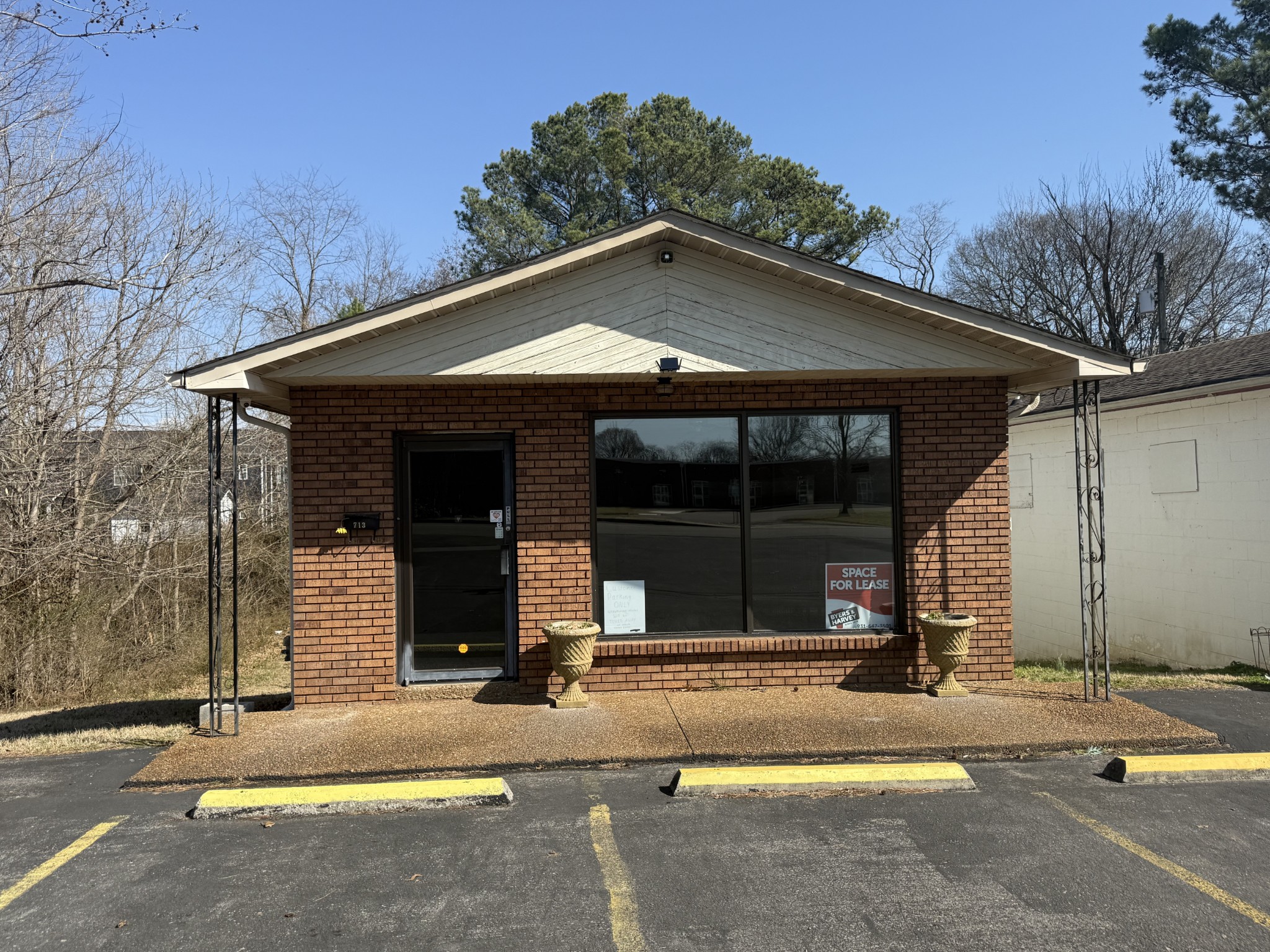713 Greenwood Avenue Clarksville TN 37040