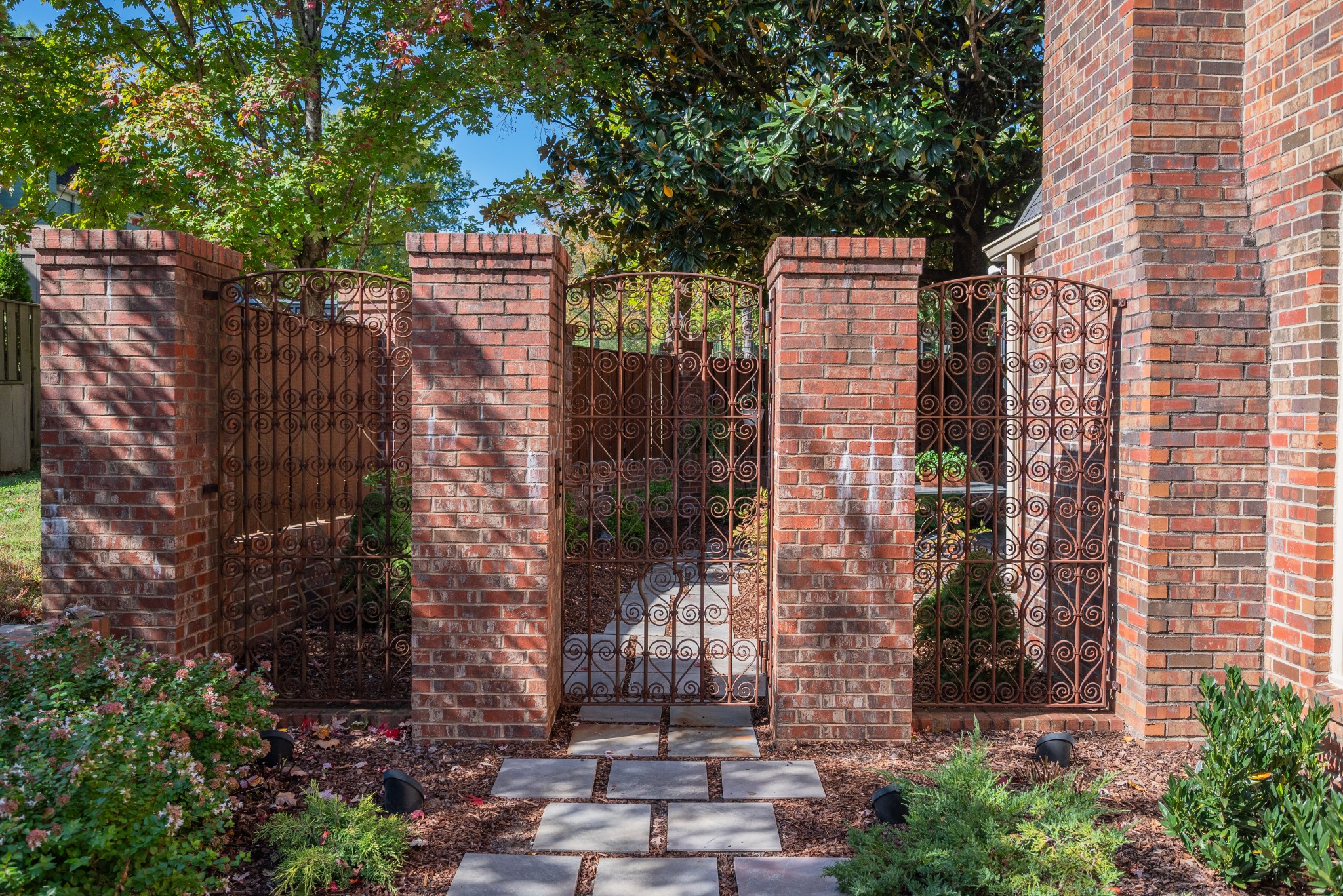 4400 Belmont Park Terrrace Nashville TN 37215