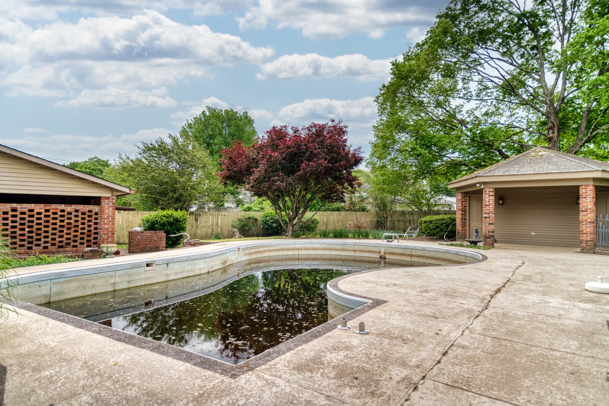 301 W 6th Street Russellville KY 42276