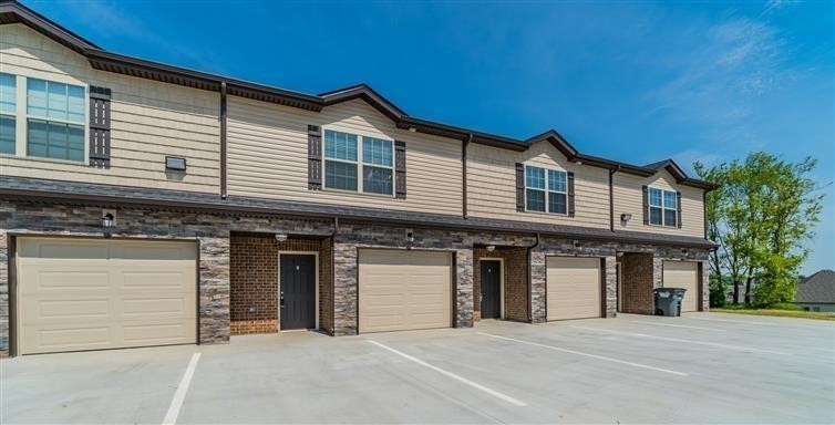 1611 Railton Court Clarksville TN 37043