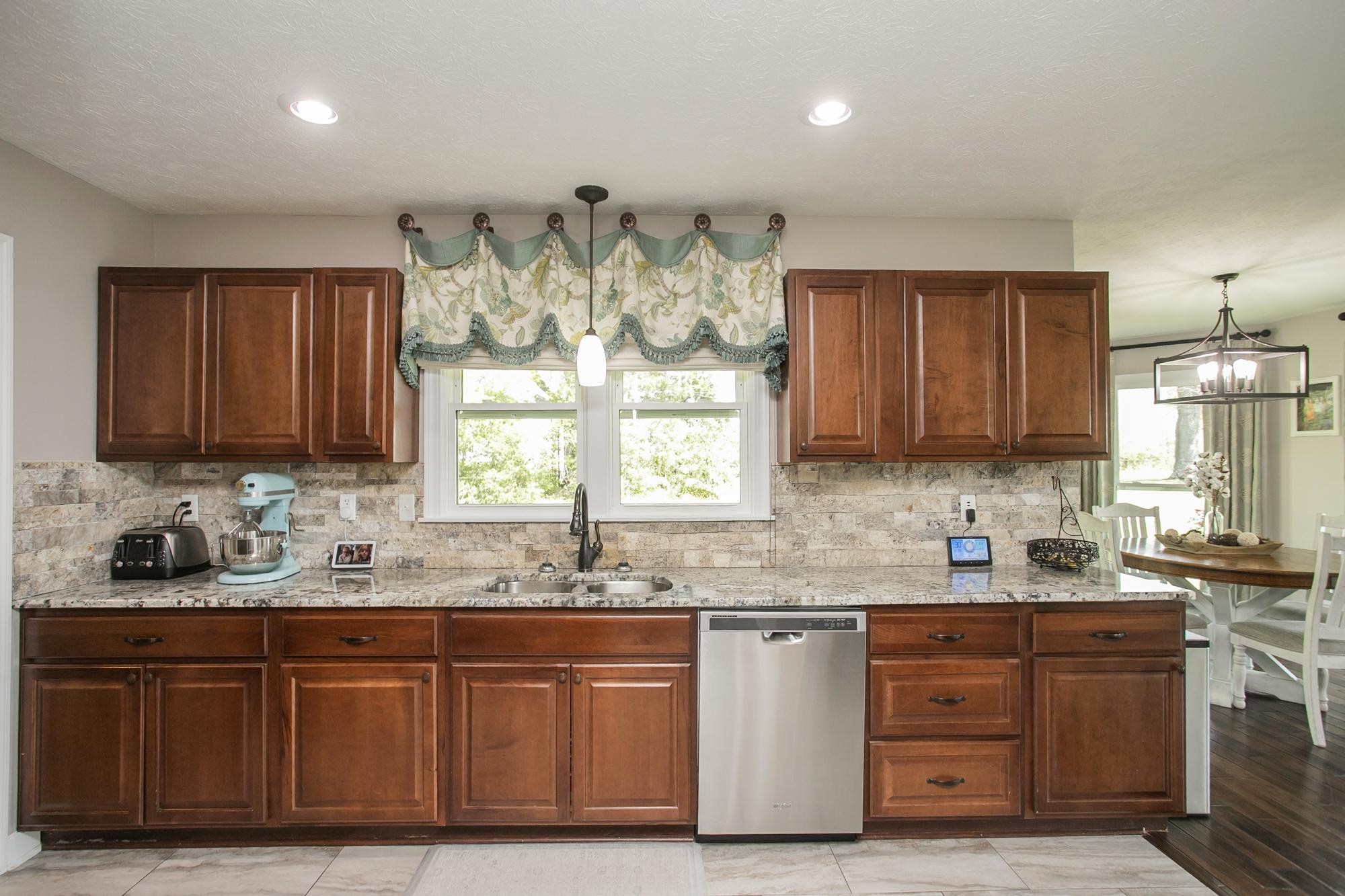 1043 Shelton Road Charlotte TN 37036
