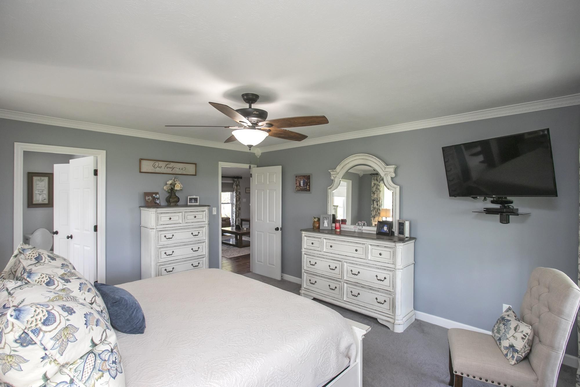 1043 Shelton Road Charlotte TN 37036
