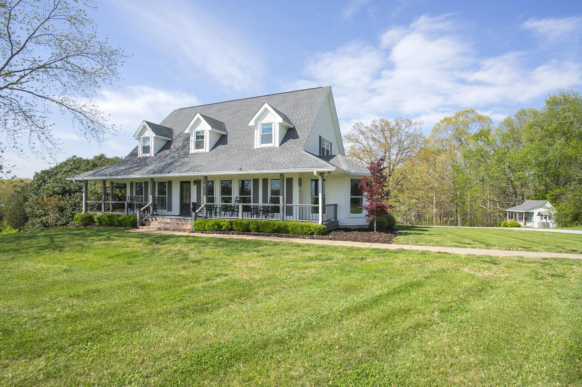 1043 Shelton Road Charlotte TN 37036