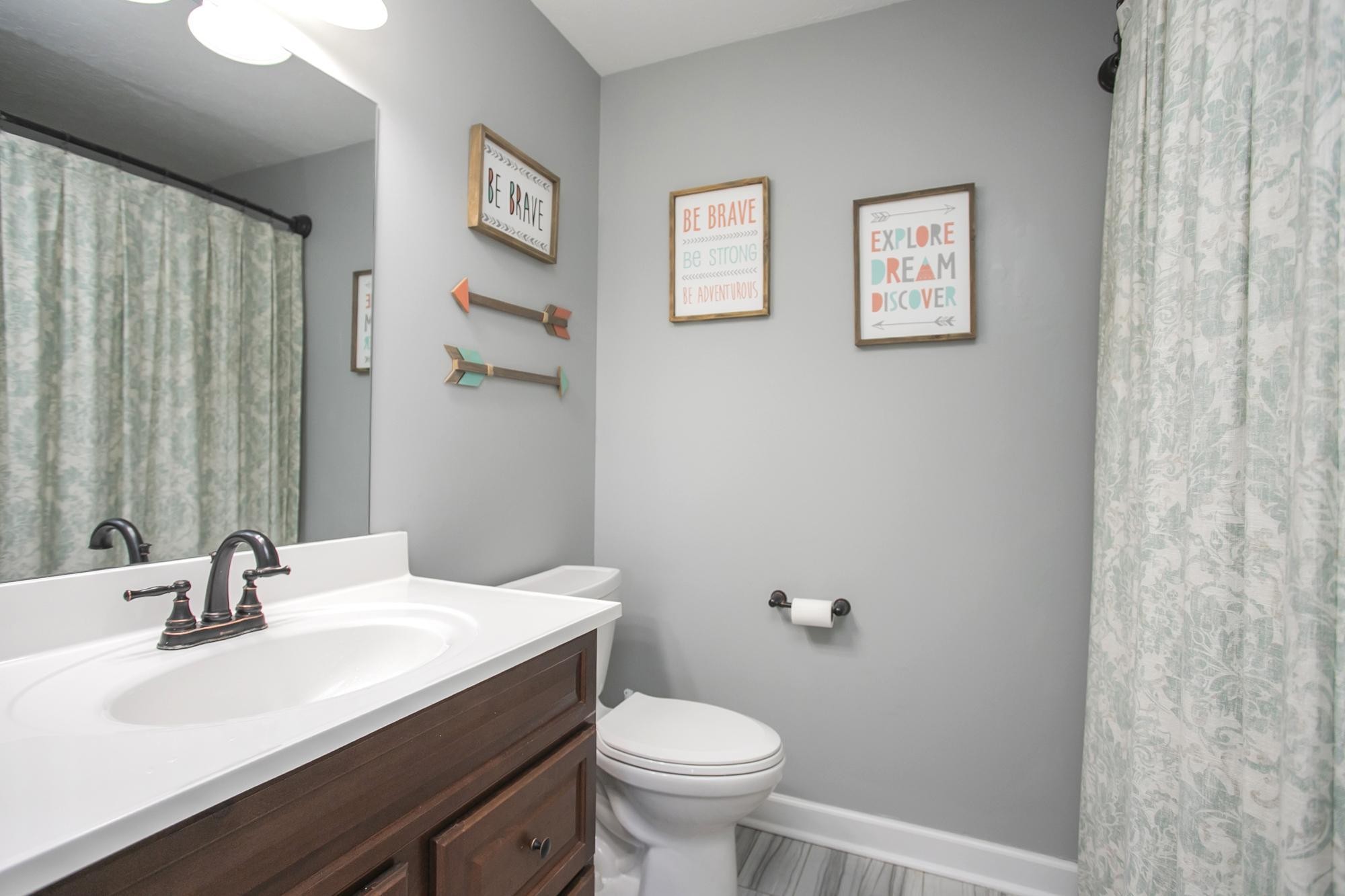 1043 Shelton Road Charlotte TN 37036