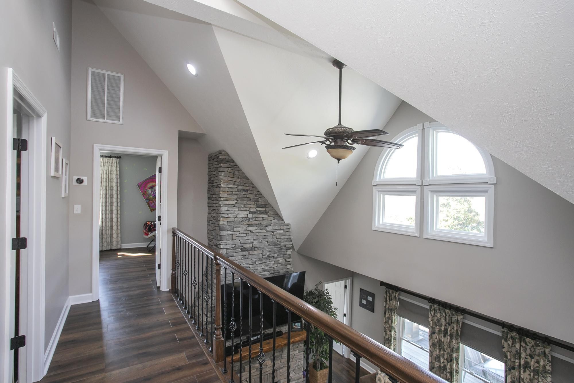 1043 Shelton Road Charlotte TN 37036