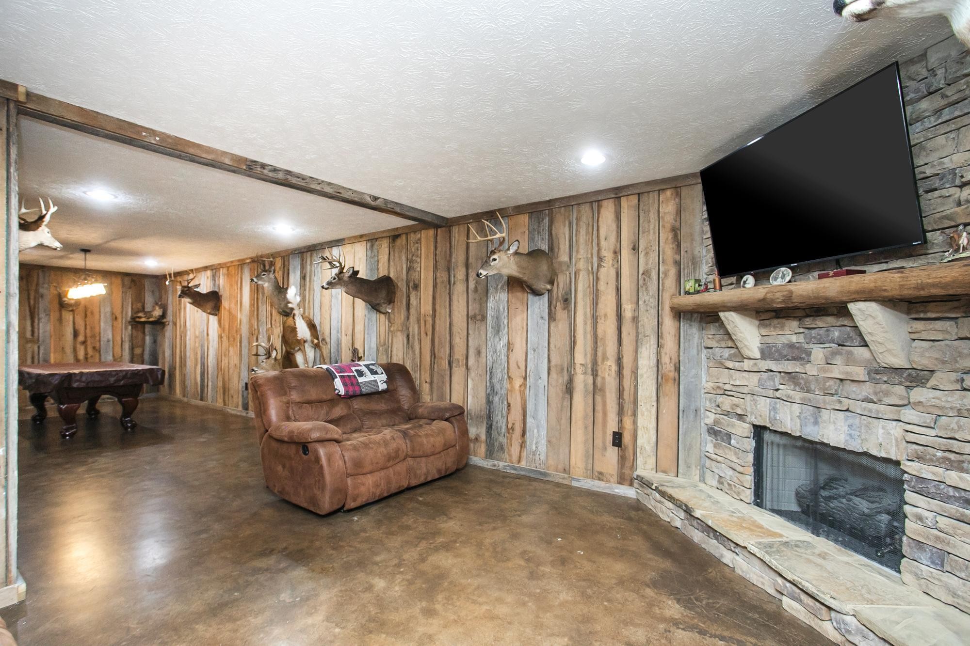 1043 Shelton Road Charlotte TN 37036