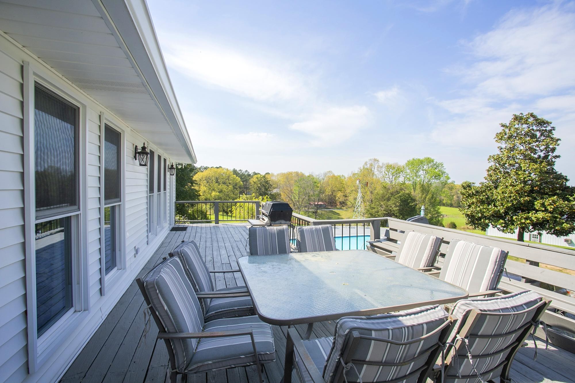 1043 Shelton Road Charlotte TN 37036