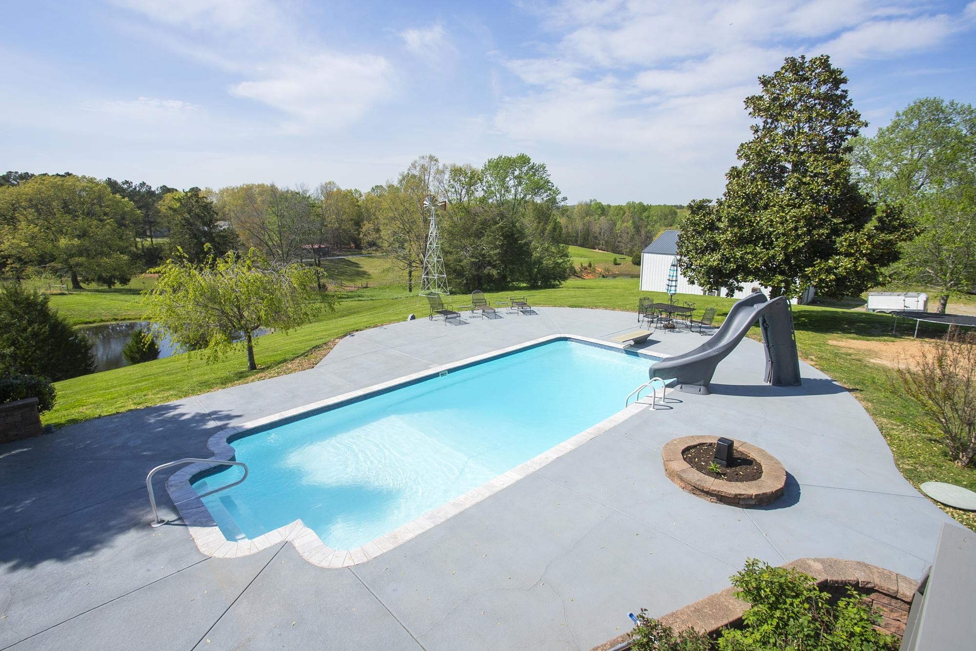 1043 Shelton Road Charlotte TN 37036