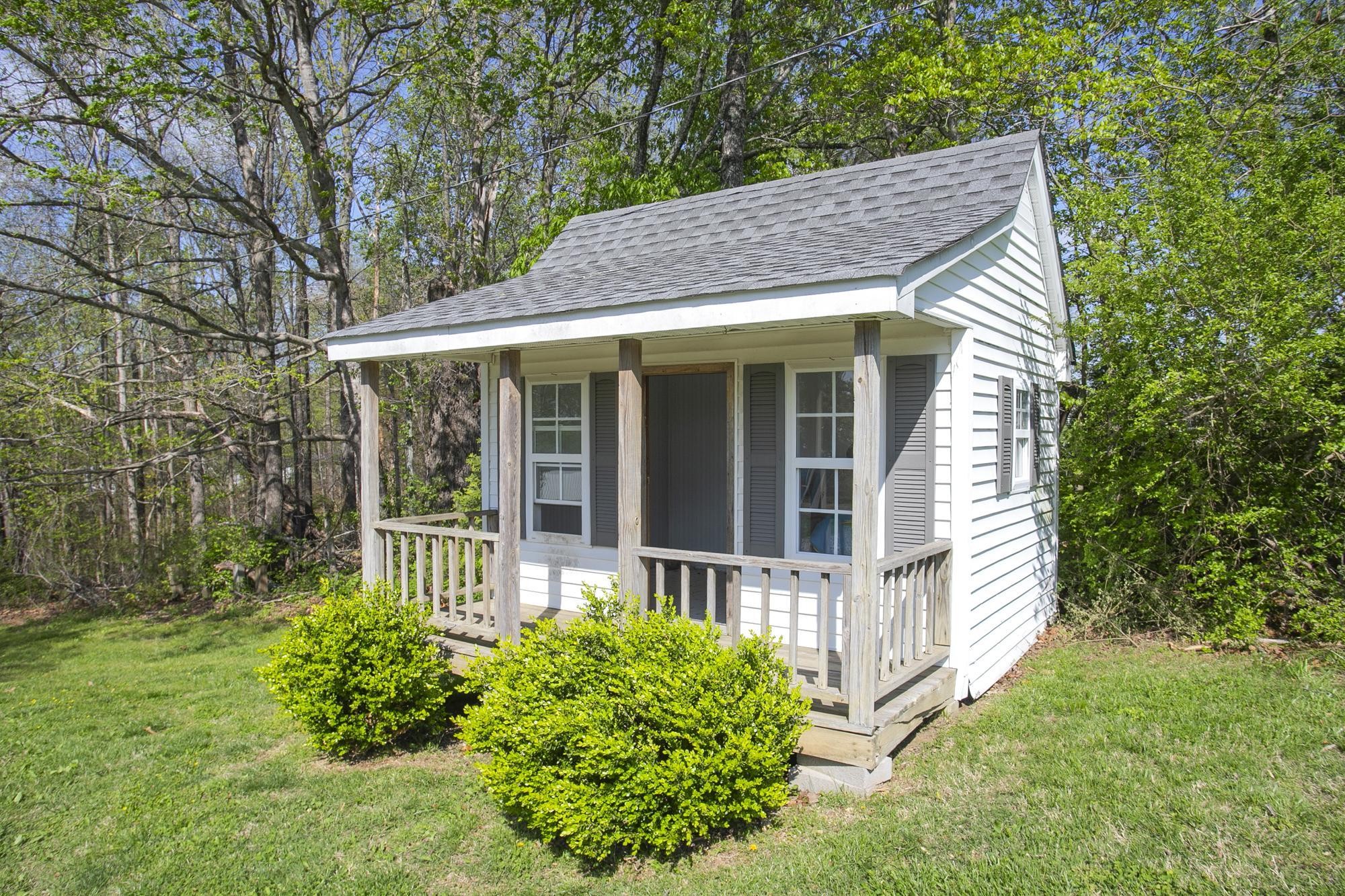 1043 Shelton Road Charlotte TN 37036