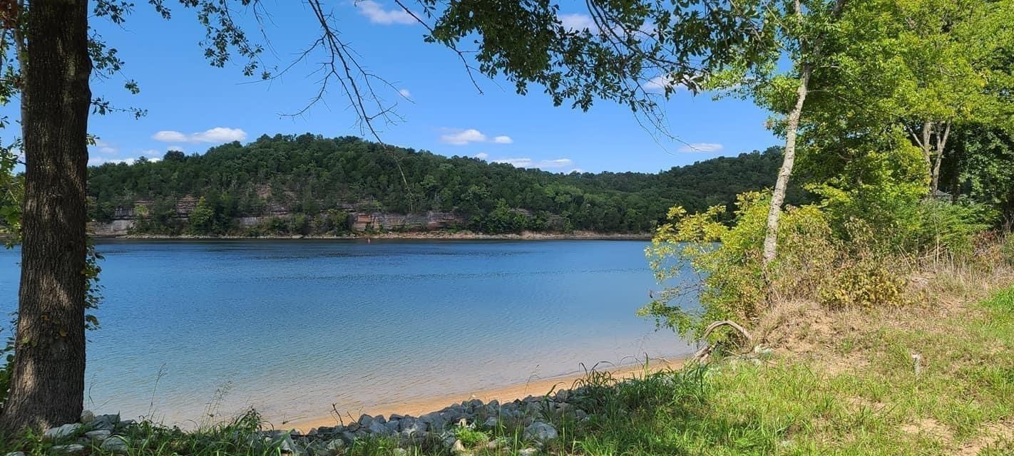 5 River Front Drive Clifton TN 38425